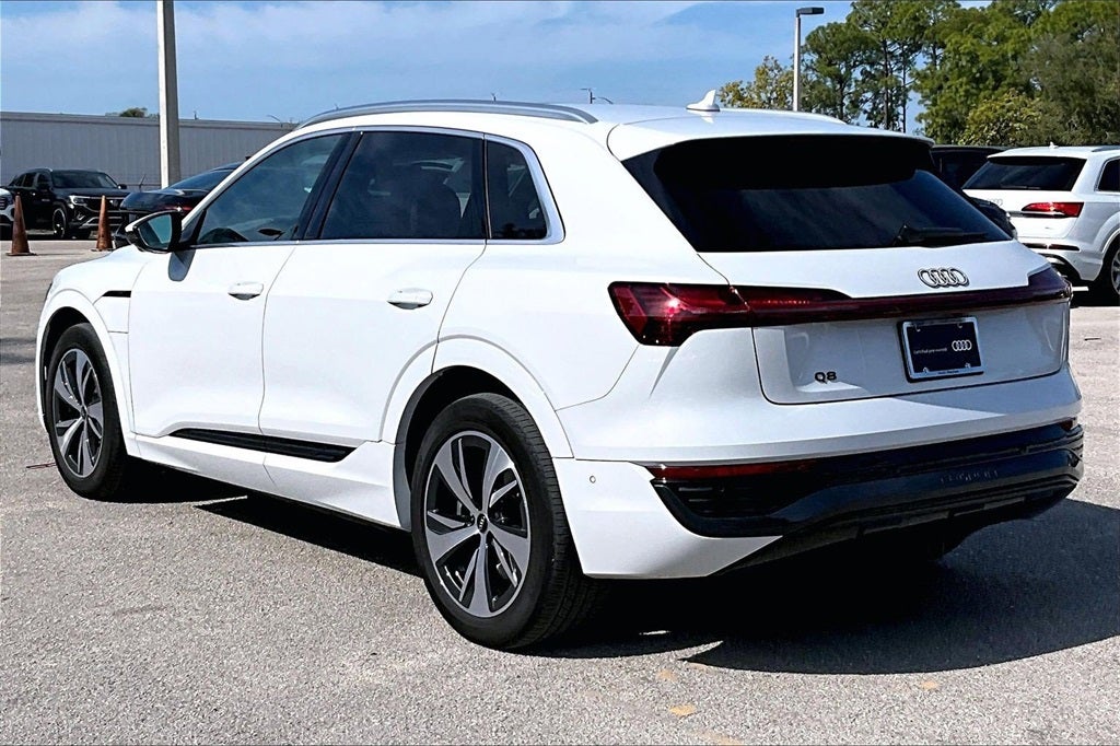 2024 Audi Q8 e-tron Premium Plus quattro