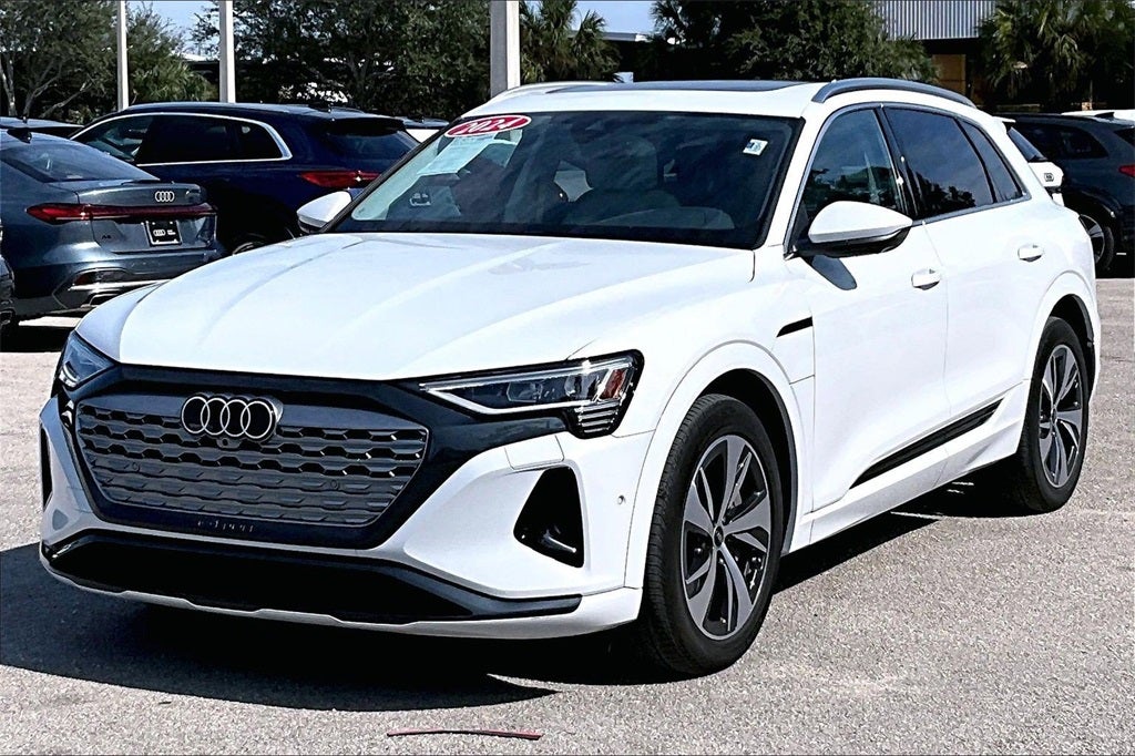 2024 Audi Q8 e-tron Premium Plus quattro