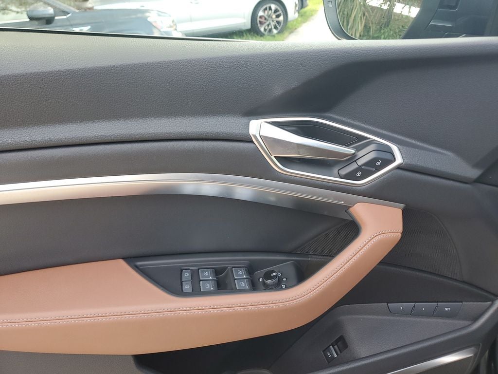 2024 Audi Q8 e-tron Premium Plus quattro