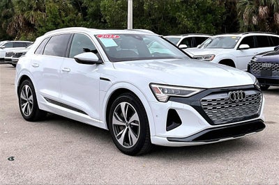 2024 Audi Q8 e-tron Premium Plus quattro