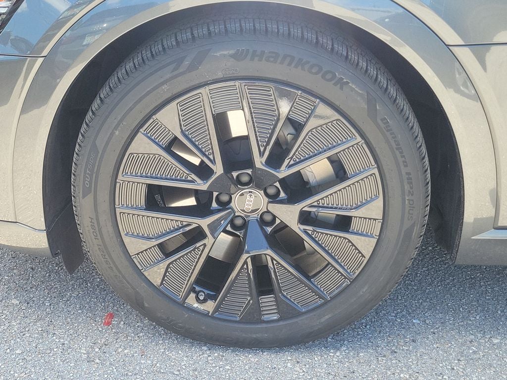 2024 Audi Q8 e-tron Prestige quattro