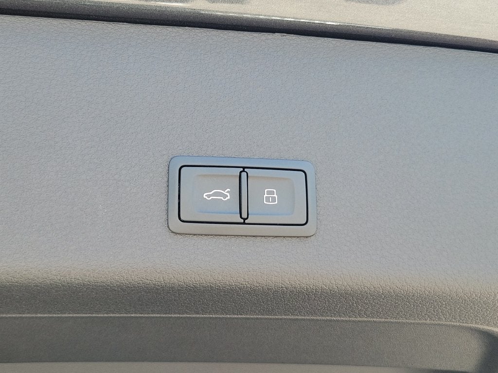 2024 Audi Q8 e-tron Prestige quattro