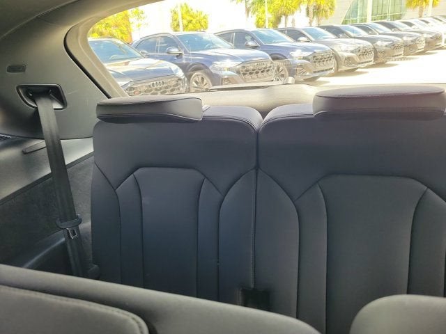 2023 Audi Q7 45 Premium