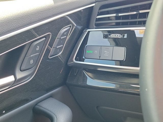 2023 Audi Q7 45 Premium