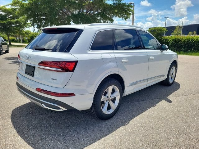 2023 Audi Q7 45 Premium