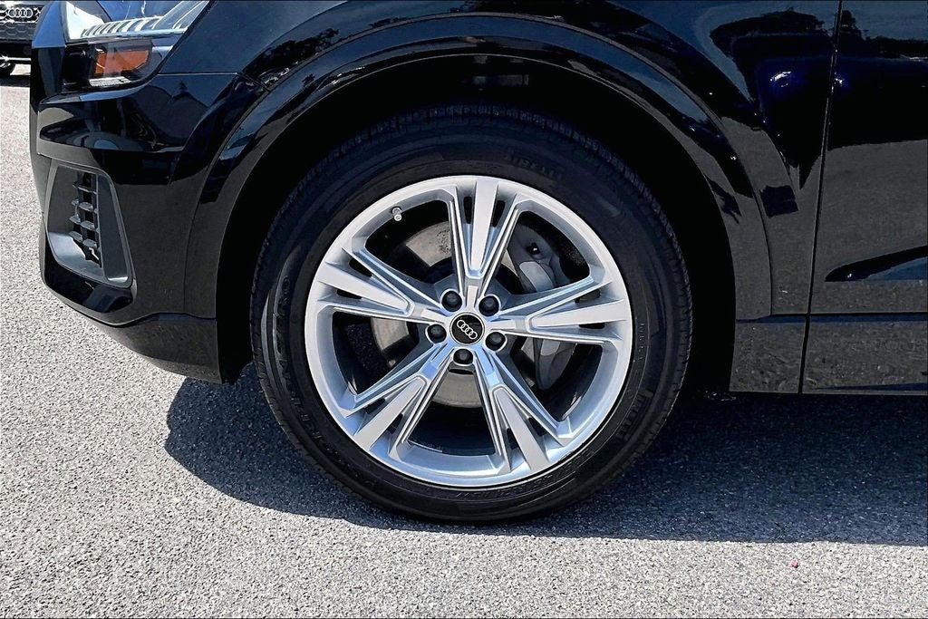 2023 Audi Q8 55 Premium quattro