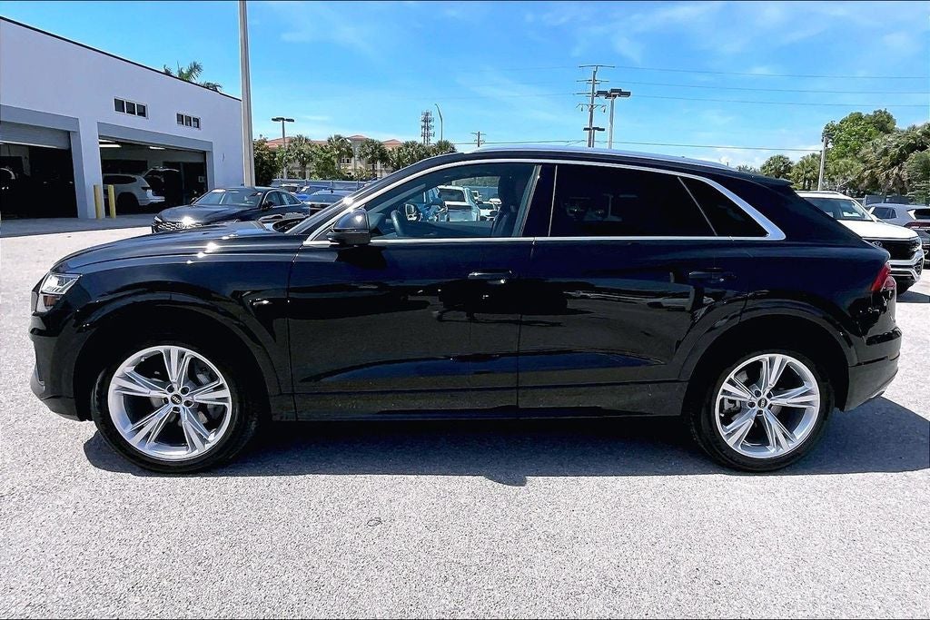 2023 Audi Q8 55 Premium quattro