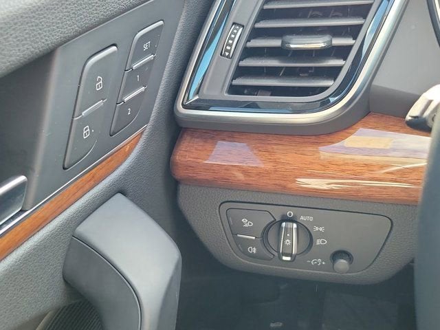 2023 Audi Q5 40 Premium Plus