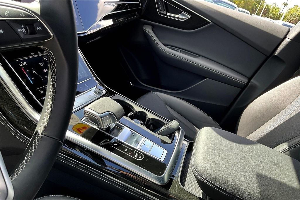 2025 Audi Q8 55 Premium Plus quattro