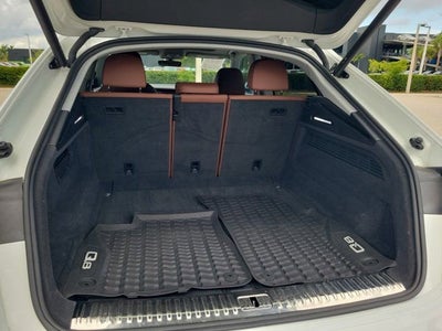 2022 Audi Q8 55 Premium Plus