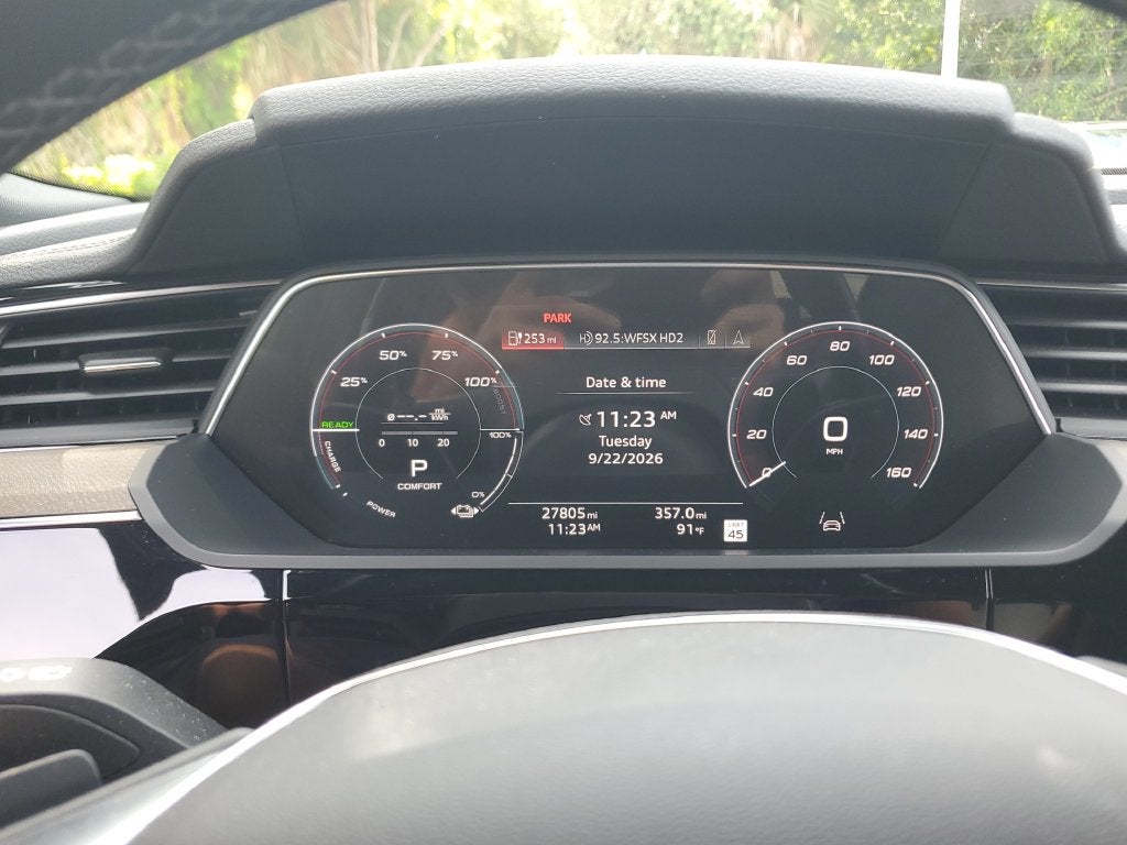 2024 Audi Q8 Sportback e-tron Premium Plus S line quattro