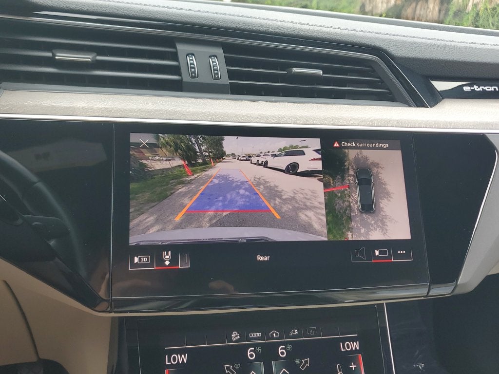 2024 Audi Q8 Sportback e-tron Premium Plus S line quattro
