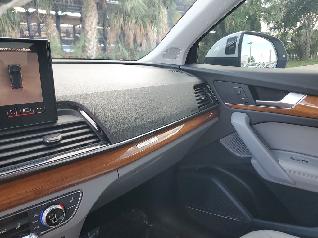 2023 Audi Q5 45 S line Premium quattro