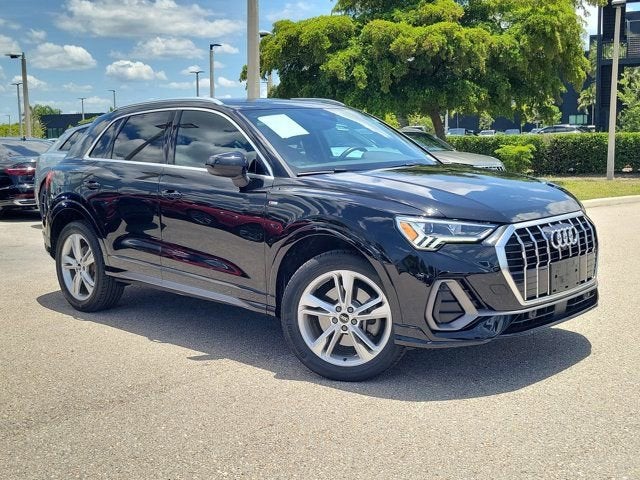 2023 Audi Q3 Premium Plus