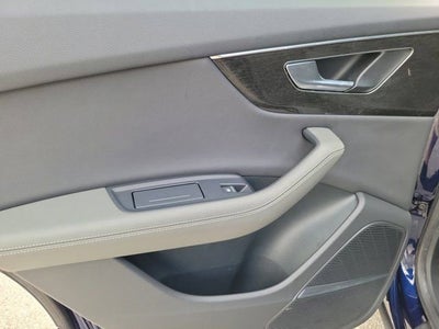 2023 Audi Q8 55 Premium Plus