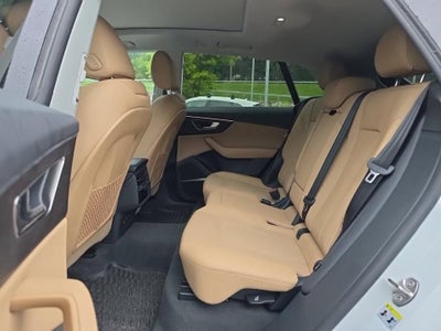 2023 Audi Q8 55 Premium Plus quattro