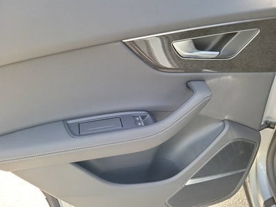 2025 Audi Q8 55 Premium Plus