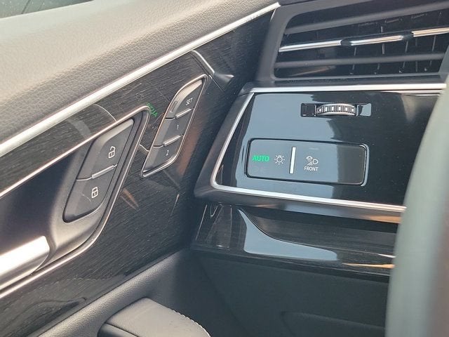 2025 Audi Q8 55 Premium Plus