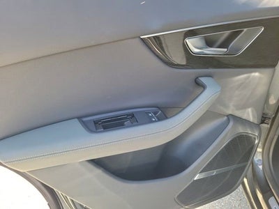 2025 Audi Q8 55 Premium Plus