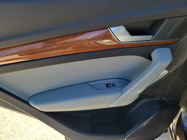 2023 Audi Q5 45 S line Premium