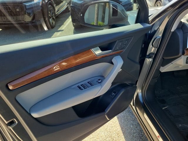 2023 Audi Q5 45 S line Premium