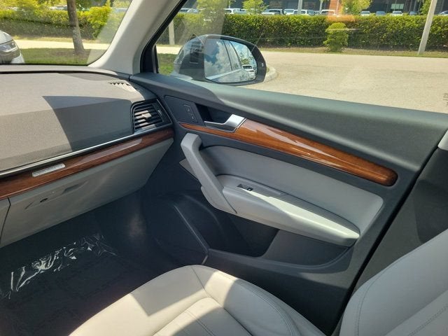 2023 Audi Q5 45 S line Premium