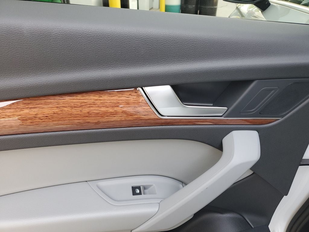 2023 Audi Q5 45 S line Premium quattro