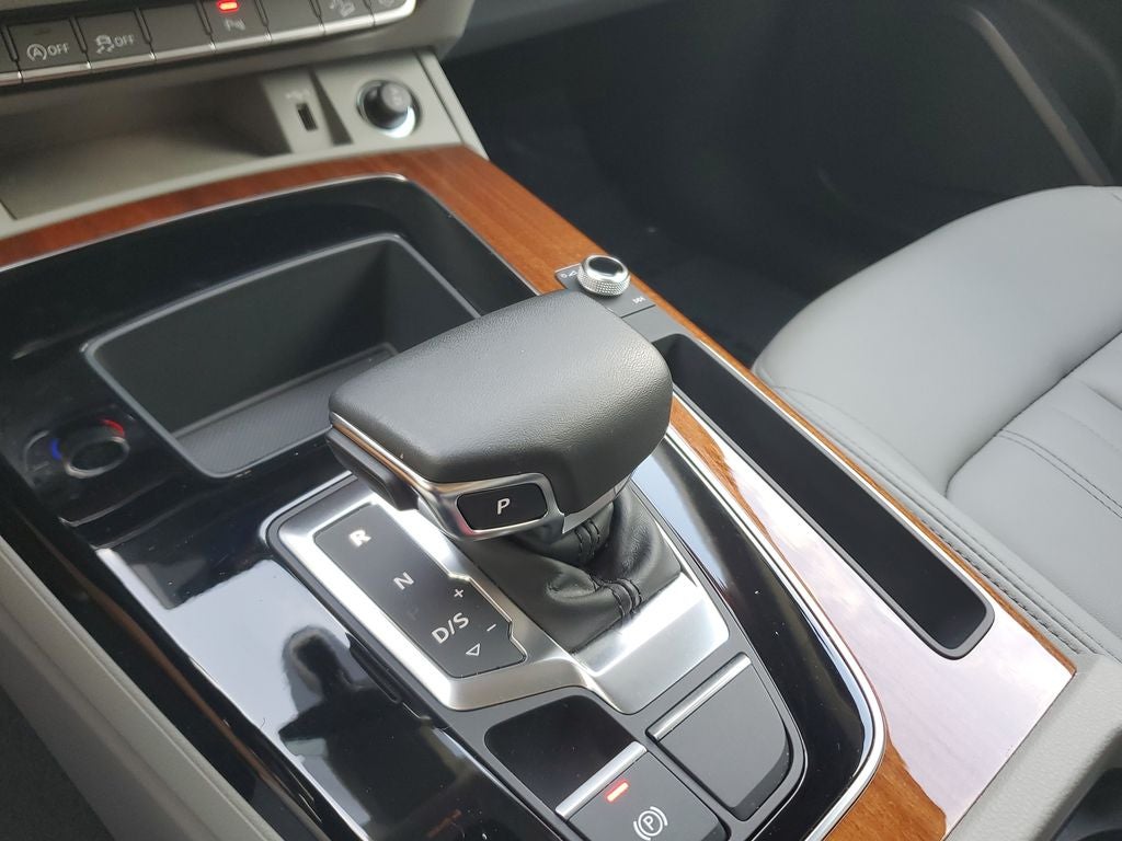 2023 Audi Q5 45 S line Premium quattro