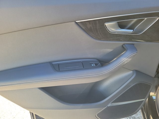 2026 Audi Q7 45 Premium Plus