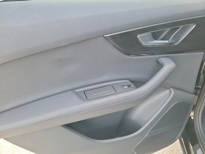 2024 Audi Q7 45 Premium Plus