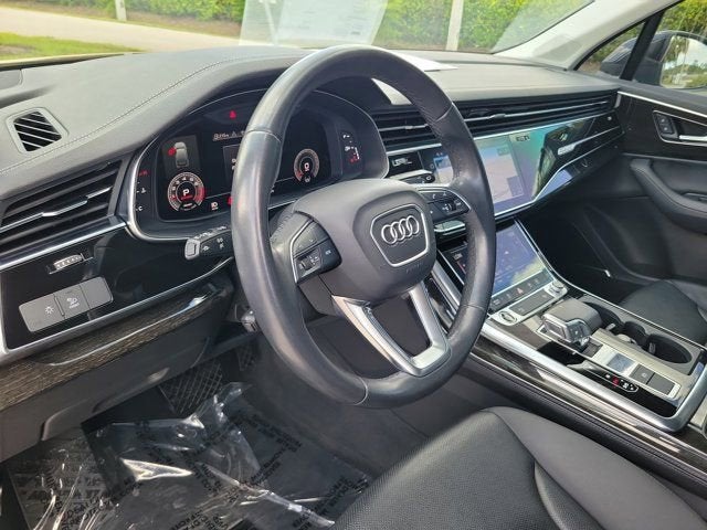 2023 Audi Q7 45 Premium Plus