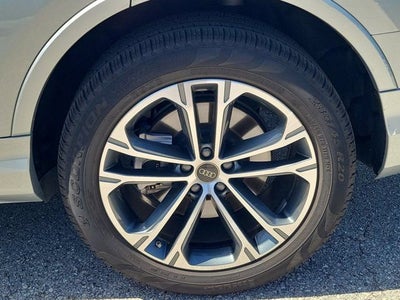 2025 Audi Q7 45 Premium Plus