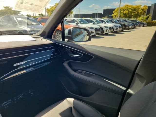 2025 Audi Q7 45 Premium Plus