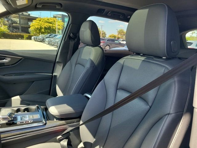 2025 Audi Q7 45 Premium Plus