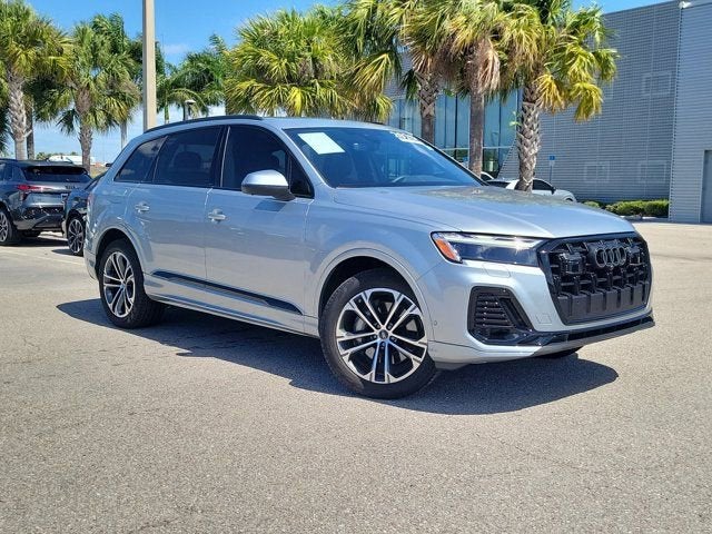 2025 Audi Q7 45 Premium Plus