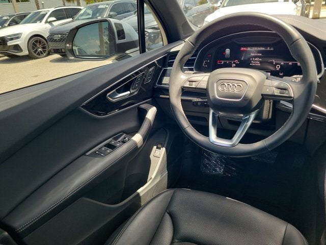 2025 Audi Q7 45 Premium Plus