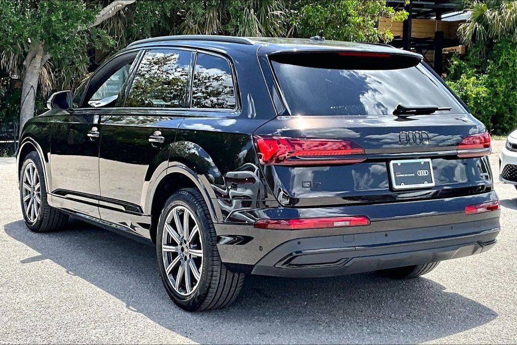 2023 Audi Q7 45 Premium Plus quattro