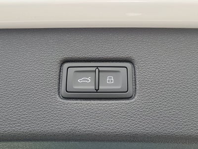 2023 Audi Q7 45 Premium Plus quattro