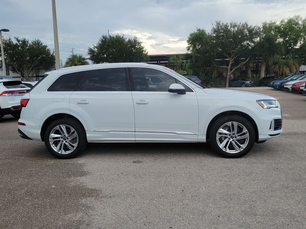 2023 Audi Q7 45 Premium Plus quattro