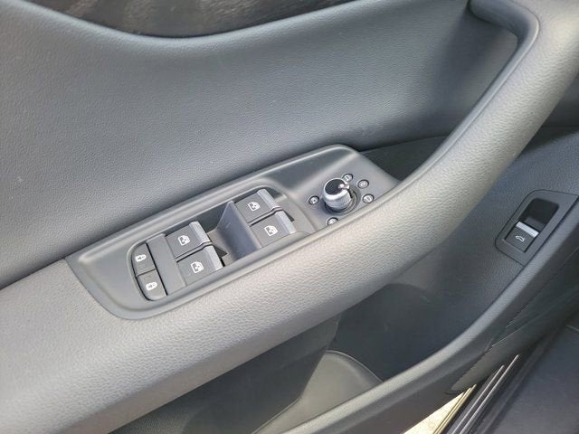 2022 Audi Q7 45 Premium Plus