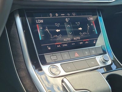 2022 Audi Q7 45 Premium Plus