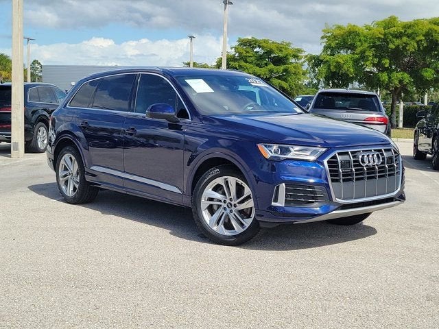 2022 Audi Q7 45 Premium Plus