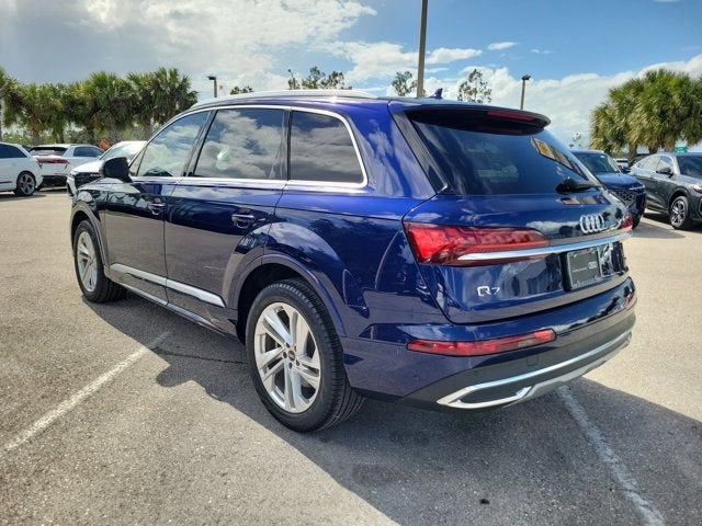 2022 Audi Q7 45 Premium Plus