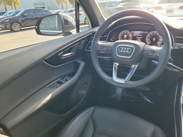 2025 Audi Q7 55 Premium Plus