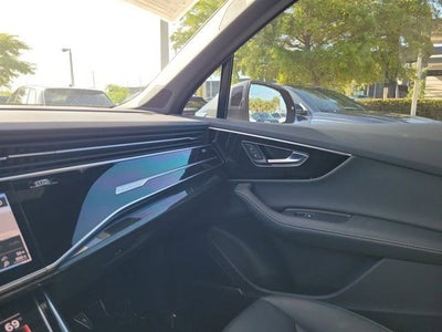 2025 Audi Q7 55 Premium Plus