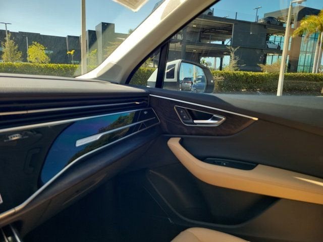 2025 Audi Q7 55 Premium Plus