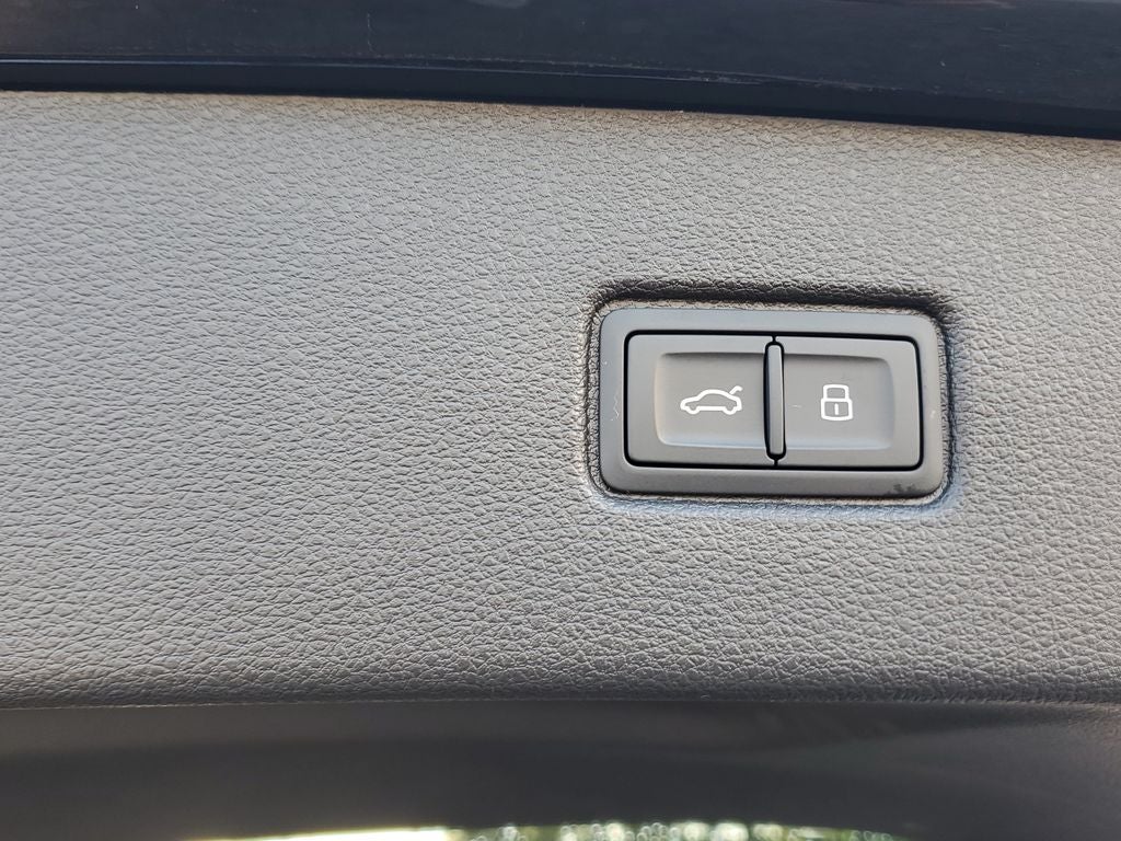 2025 Audi Q7 55 Premium Plus quattro