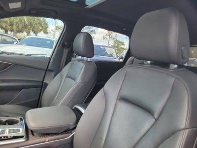 2021 Audi Q7 55 Premium Plus