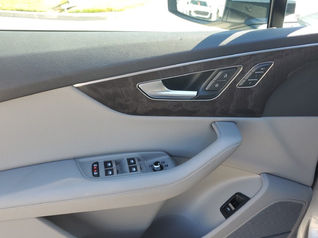 2023 Audi Q7 55 Premium Plus quattro