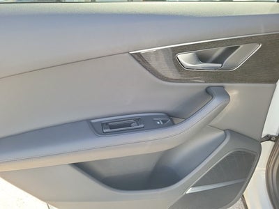 2023 Audi Q7 55 Premium Plus